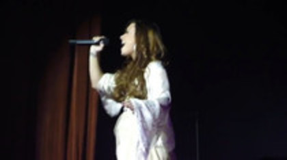 Demi Lovato - Lightweight Live - A Special Night With Demi Lovato (2020) Demi Lovato - Lightweight Live - A Special Night With Demi Lovato (2020)