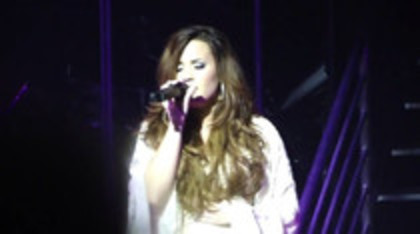 Demi Lovato - Lightweight Live - A Special Night With Demi Lovato (2436)
