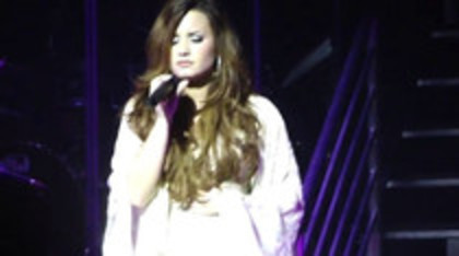 Demi Lovato - Lightweight Live - A Special Night With Demi Lovato (2497)