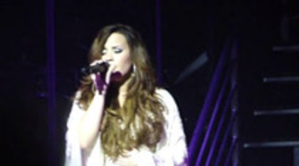 Demi Lovato - Lightweight Live - A Special Night With Demi Lovato (2555)