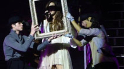 Demi Lovato - Lightweight Live - A Special Night With Demi Lovato (2228)