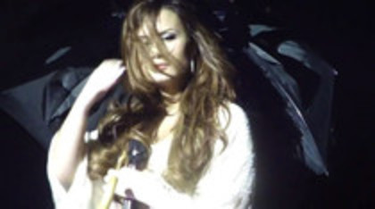 Demi Lovato - Lightweight Live - A Special Night With Demi Lovato (2914)