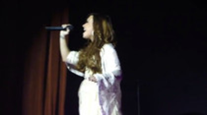 Demi Lovato - Lightweight Live - A Special Night With Demi Lovato (2259)