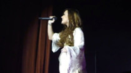 Demi Lovato - Lightweight Live - A Special Night With Demi Lovato (2261)
