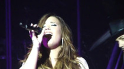 Demi Lovato - Lightweight Live - A Special Night With Demi Lovato (2659)