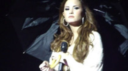 Demi Lovato - Lightweight Live - A Special Night With Demi Lovato (3283)