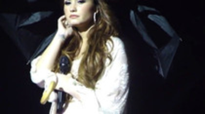 Demi Lovato - Lightweight Live - A Special Night With Demi Lovato (3338)