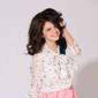 132758 - selena gomez