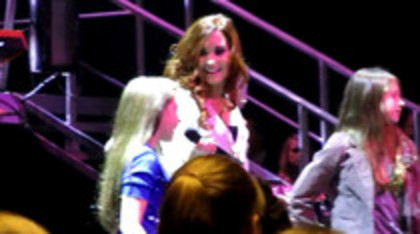 Demi Lovato Skyscraper live at Souncheck (53)