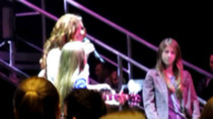 Demi Lovato Skyscraper live at Souncheck (240) Demi Lovato Skyscraper live at Souncheck (240)