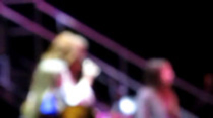 Demi Lovato Skyscraper live at Souncheck (246) Demi Lovato Skyscraper live at Souncheck (246)