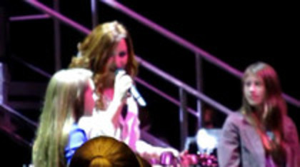 Demi Lovato Skyscraper live at Souncheck (249) Demi Lovato Skyscraper live at Souncheck (249)