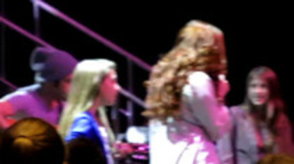 Demi Lovato Skyscraper live at Souncheck (1262)