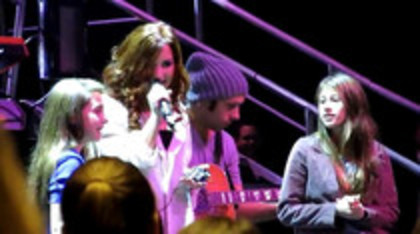 Demi Lovato Skyscraper live at Souncheck (888) - Demilush Skyscraper live at Souncheck Part oo2