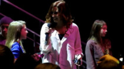 Demi Lovato Skyscraper live at Souncheck (1801) - Demilush Skyscraper live at Souncheck Part oo4