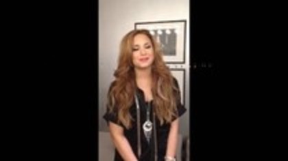 Demi Lovato - Video Message for Italy (4)