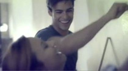 Demi - Lovato - Give - Your - Heart - A - Break (1384) Demi - Lovato - Give - Your - Heart - A - Break (1384)