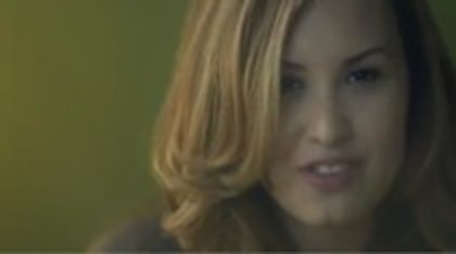 Demi - Lovato - Give - Your - Heart - A - Break (1009)