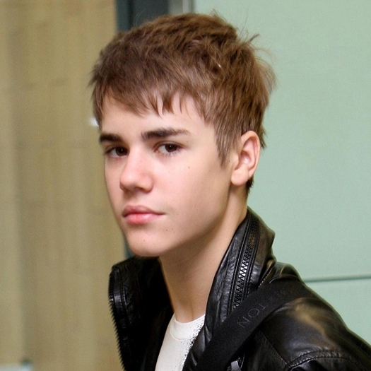 A zis ceva de mine?? :[[