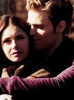 228850_258380550858221_252874978075445_1009900_3932983_n - The Vampire Diaries