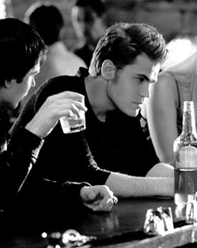 431607_378913448804930_252874978075445_1420356_110347886_n - The Vampire Diaries