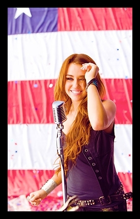 Sophie, mergi cu noi la un suc?