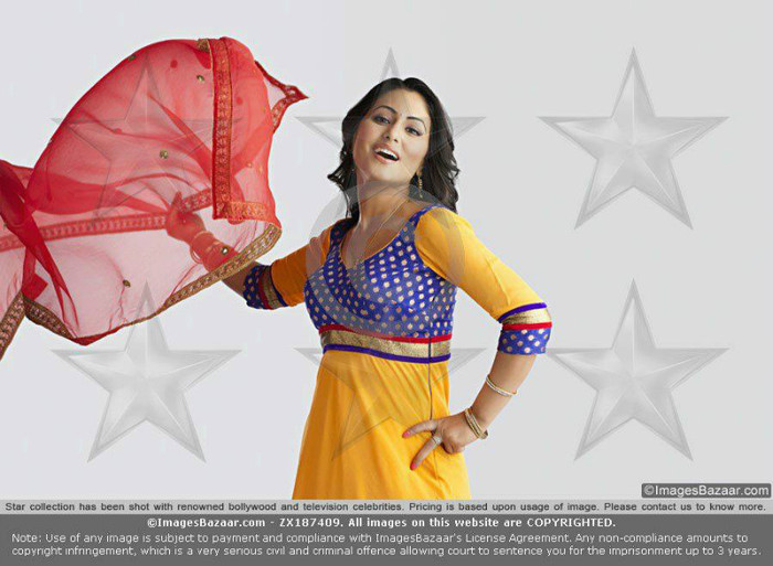 292976_321693201226226_200307900031424_919381_1134813097_n - Hina Khan