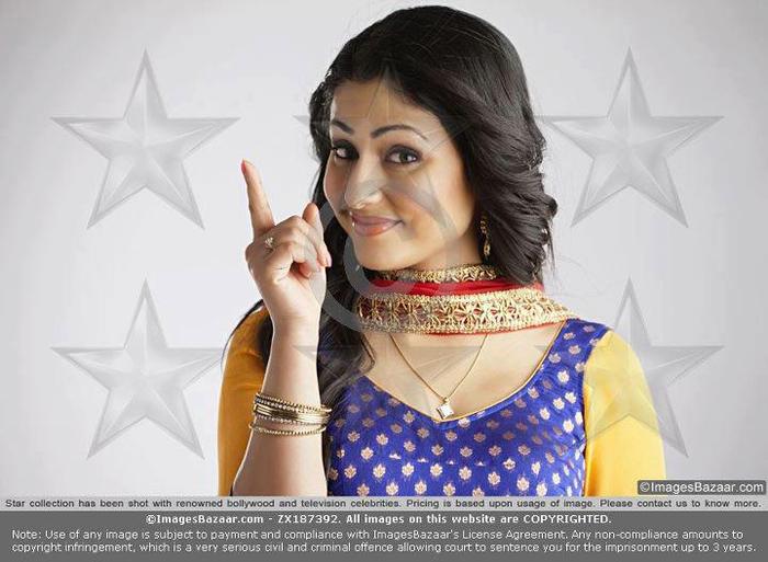 522892_321691644559715_200307900031424_919323_1896598774_n - Hina Khan