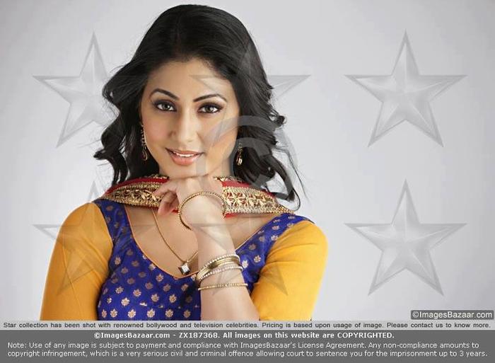 540780_321691951226351_200307900031424_919336_1500585663_n - Hina Khan