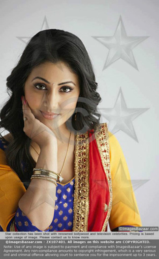 545081_321692687892944_200307900031424_919362_2125252343_n - Hina Khan