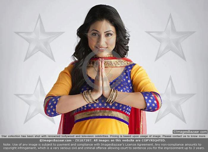 548811_321694451226101_200307900031424_919422_298296949_n - Hina Khan