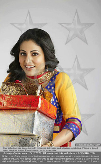556249_321694947892718_200307900031424_919438_1380689391_n - Hina Khan