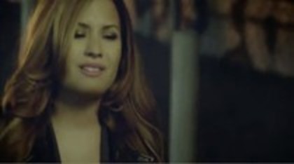 Demi - Lovato - Give - Your - Heart - A - Break (2434)