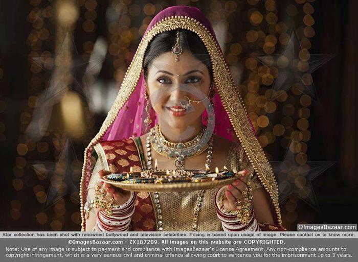 563292_321696131225933_200307900031424_919476_1306546277_n - Hina Khan