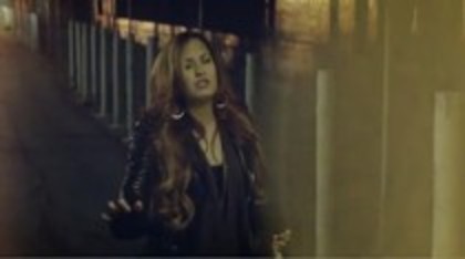 Demi - Lovato - Give - Your - Heart - A - Break (2459)