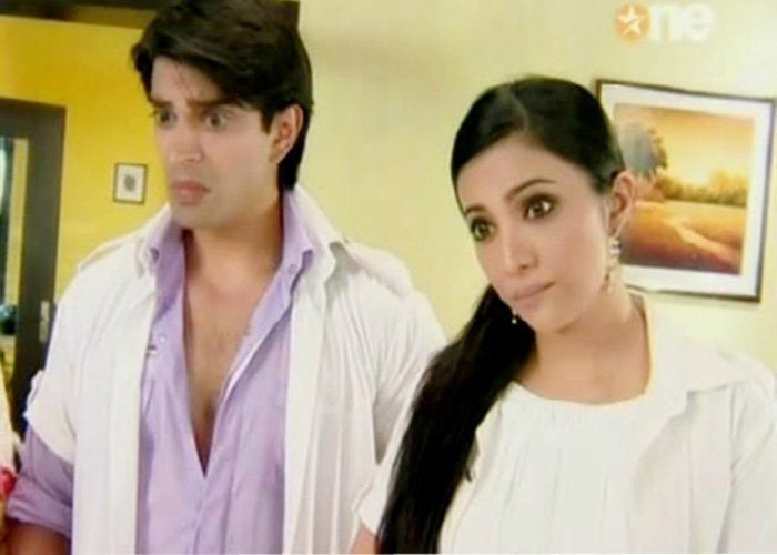 45873082_GEZMCXLLV - 0-karan- shilpa