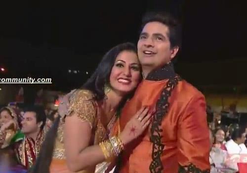 Hina & Karan in Love [40]