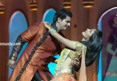 Hina & Karan in Love [44]