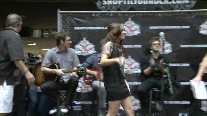 Demi Lovato  Live at Glendale Galleria  in LA for Cambio in HD 00055