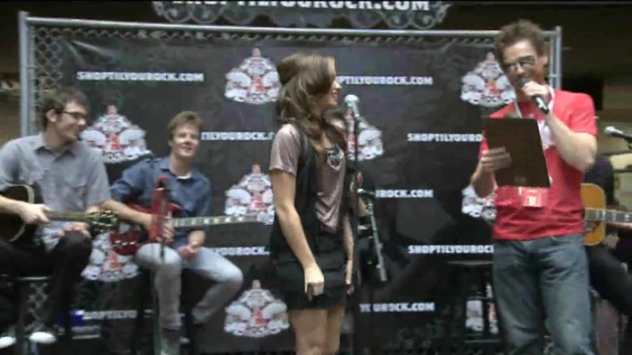 Demi Lovato  Live at Glendale Galleria  in LA for Cambio in HD 00077