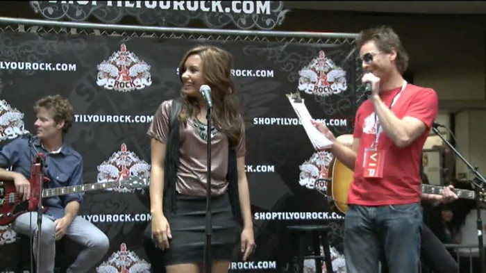 Demi Lovato  Live at Glendale Galleria  in LA for Cambio in HD 00206
