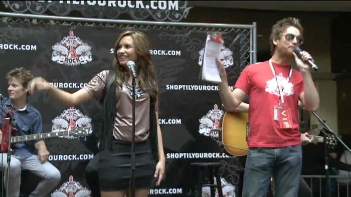Demi Lovato  Live at Glendale Galleria  in LA for Cambio in HD 00248