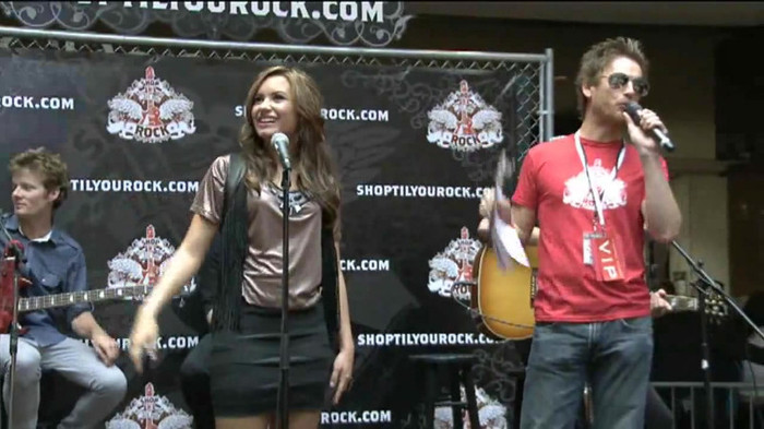 Demi Lovato  Live at Glendale Galleria  in LA for Cambio in HD 00257