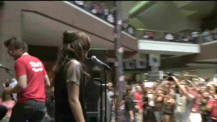 Demi Lovato  Live at Glendale Galleria  in LA for Cambio in HD 00370