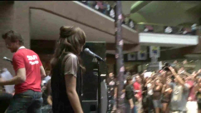 Demi Lovato  Live at Glendale Galleria  in LA for Cambio in HD 00375