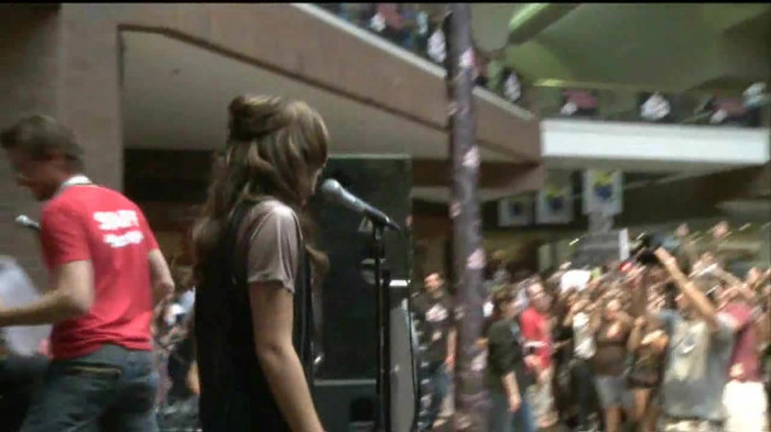 Demi Lovato  Live at Glendale Galleria  in LA for Cambio in HD 00377