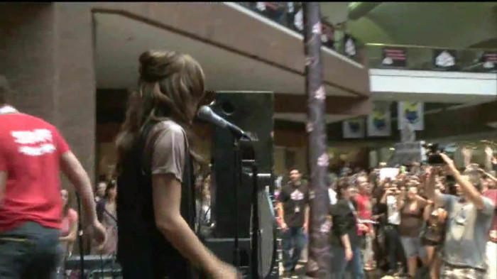 Demi Lovato  Live at Glendale Galleria  in LA for Cambio in HD 00383