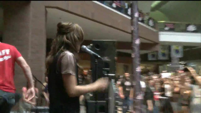 Demi Lovato  Live at Glendale Galleria  in LA for Cambio in HD 00389