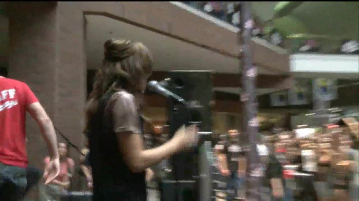 Demi Lovato  Live at Glendale Galleria  in LA for Cambio in HD 00390