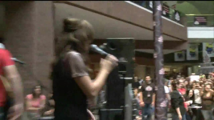 Demi Lovato  Live at Glendale Galleria  in LA for Cambio in HD 00396